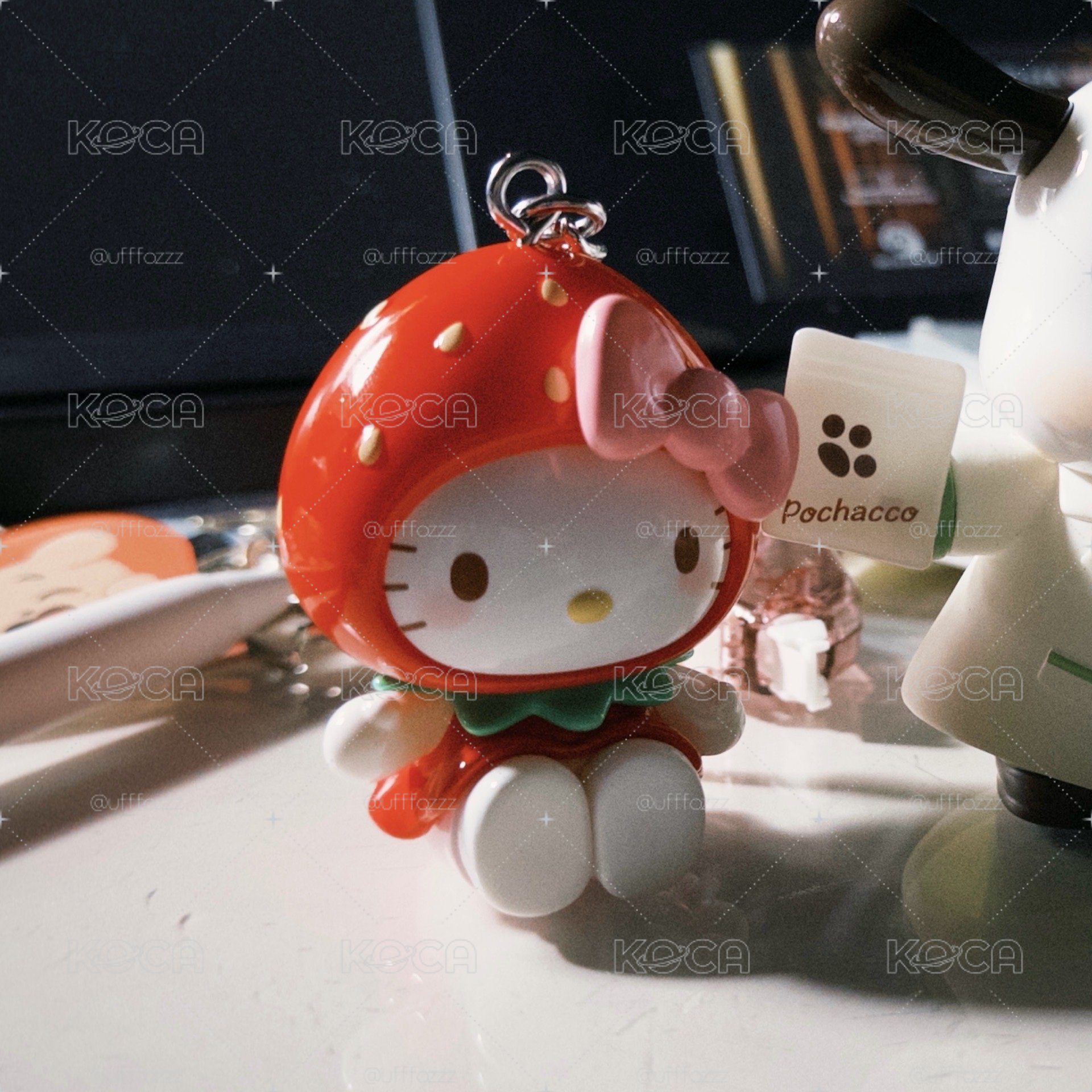 草莓糖Kitty吊飾