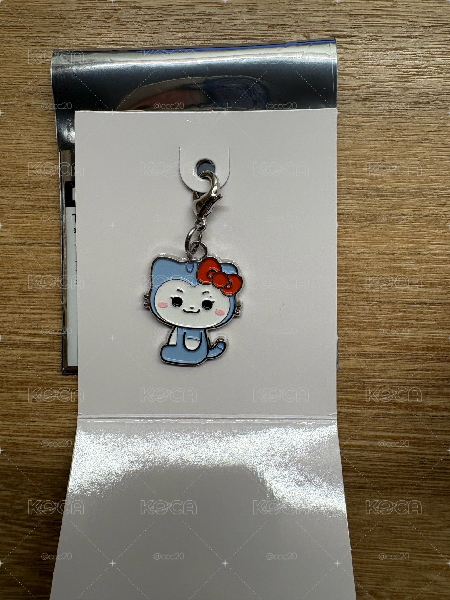hello kitty 隨機吊飾 粒留領