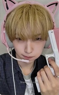 迷你一輯 ju 線上3.0 簽售卡 260820
