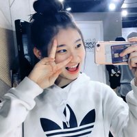 出物皆可換李彩領