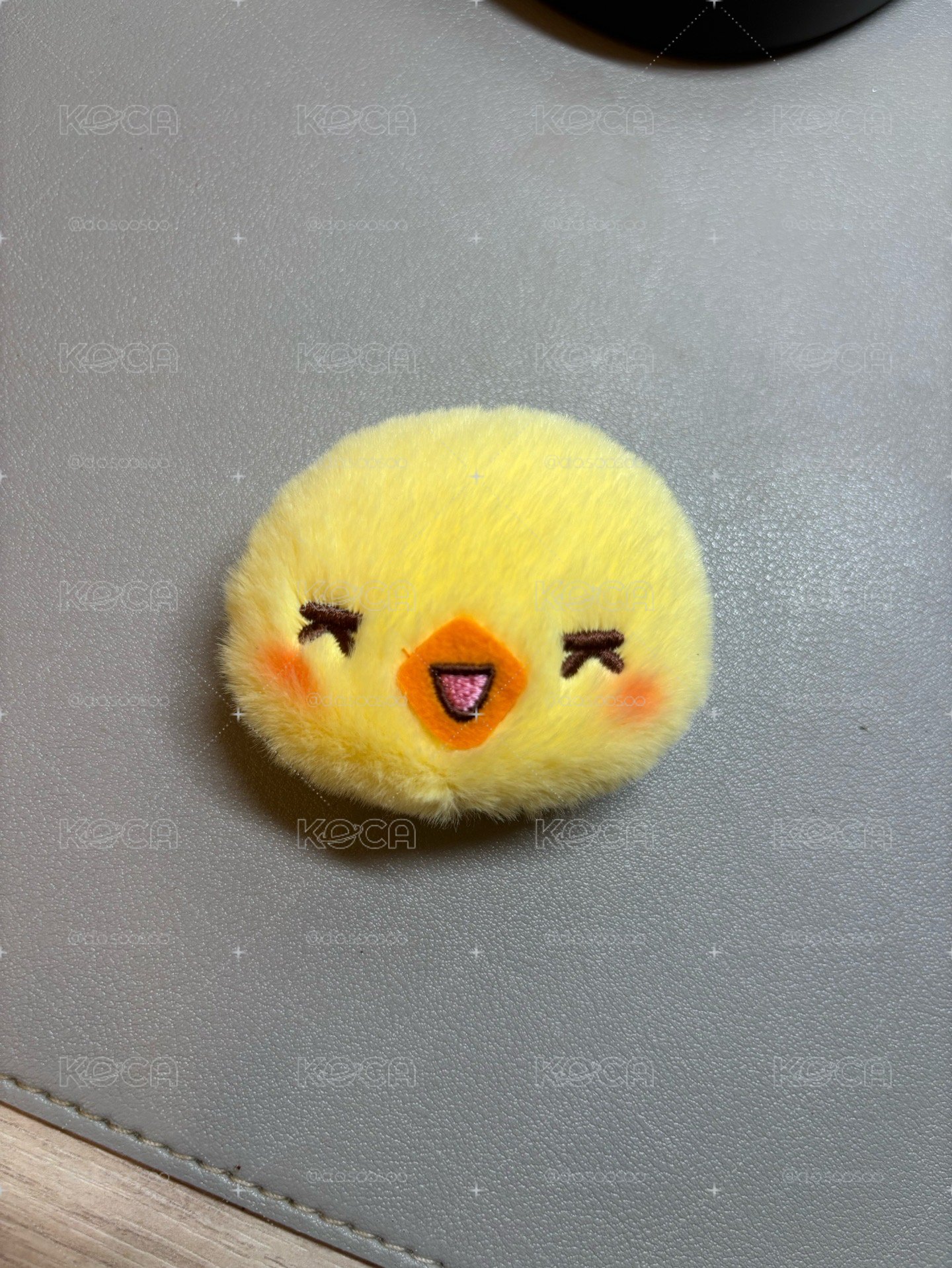 吳阿里毛絨徽章