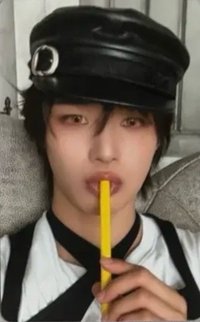 MOM wvs 通路 CRAVE YOU Ver./ TAME ME Ver 特典卡 A