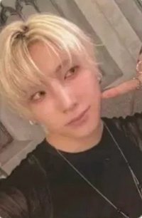 MOM TAME ME Ver. 專輯卡 B