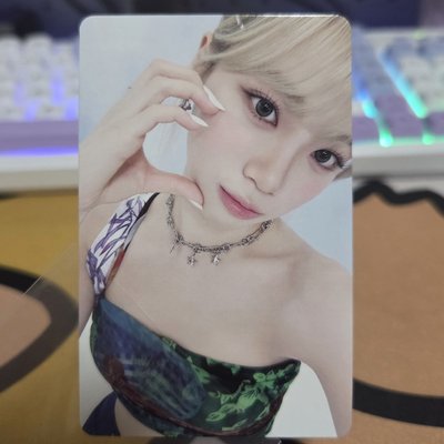 金髮比心采