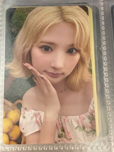 Jiwoo 小卡