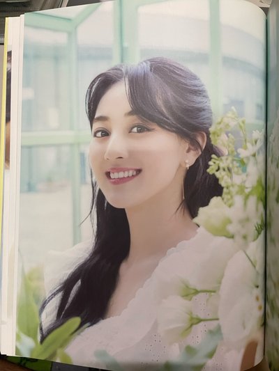 Yes, I’m Jihyo(黃版)
