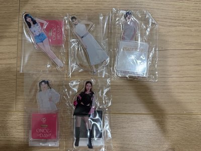 Twice 壓克力立牌 娜璉 Momo 彩瑛