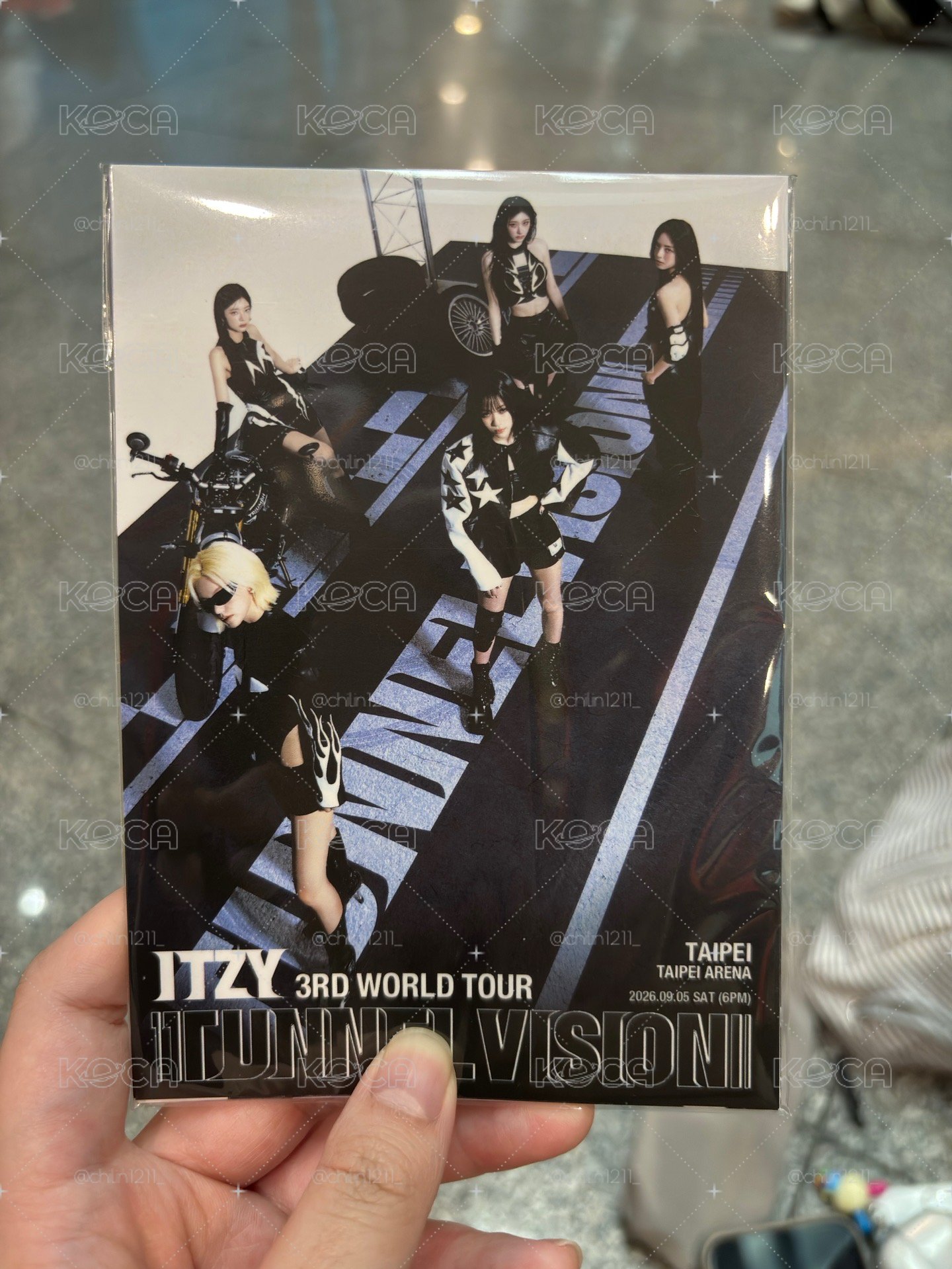 Itzy｜TNVS台北場 VIP明信片組＋紙花