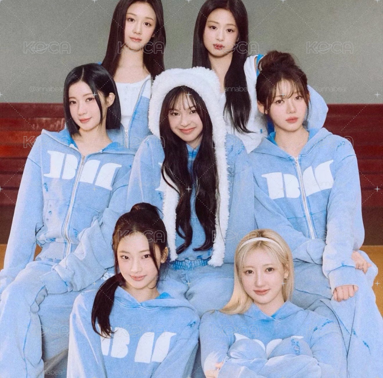 25世巡 外套 帽T BABYMONSTER SWEAT ZIP-UP HOODIE_SKY BLUE & BLACK 