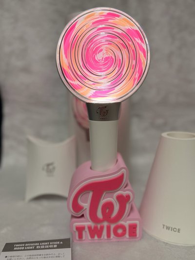 【絕版收藏】官方正版 TWICE 初代手燈 Candybong（含夜燈底座/極新保存）ONCE 圓夢必標🤍