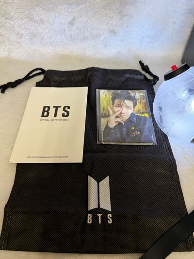 【官方正品】BTS 防彈少年團三代手燈 阿米棒 Ver.3（7人小卡全齊/保存良好）💜