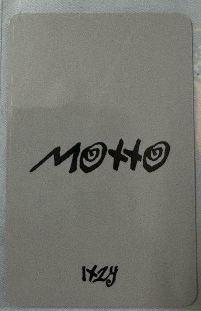 申留真motto外套卡