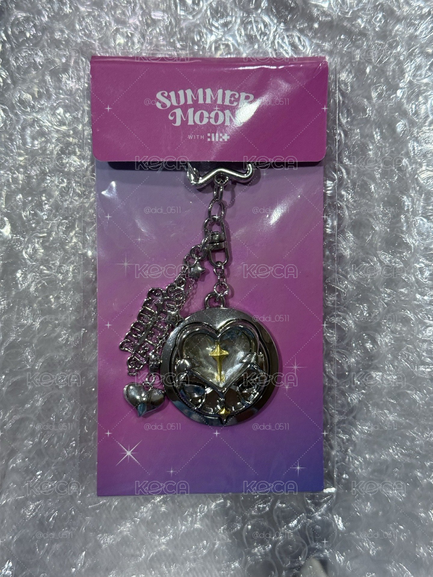 ILLIT summer moon吊飾