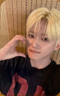 𝑇𝐻𝐸 2𝑁𝐷 𝑀𝐼𝑁𝐼 𝐴𝐿𝐵𝑈𝑀 : 𝐶𝐻𝐸𝑅𝑅𝑌 𝑃𝐼𝐸 Rising-star 簽售卡 B ver.