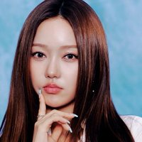 Shin Hyewon