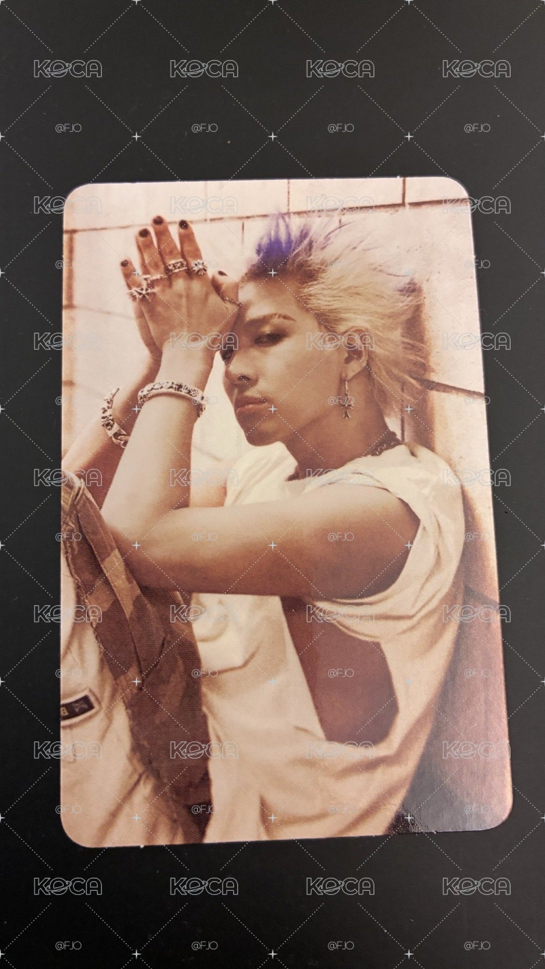 Taeyang 太陽 Quintessence 快閃店隨機卡一張