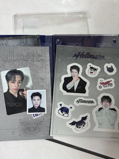 狗尼海報你要不要嗎🥺還有可愛的證件照和小卡🥺磨牙的貼紙也非常萌！