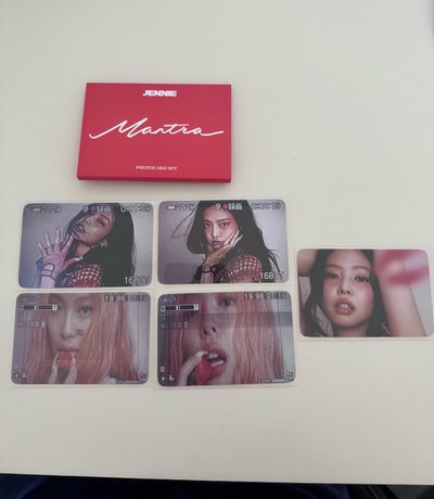 JENNIE Mantra 小卡套組