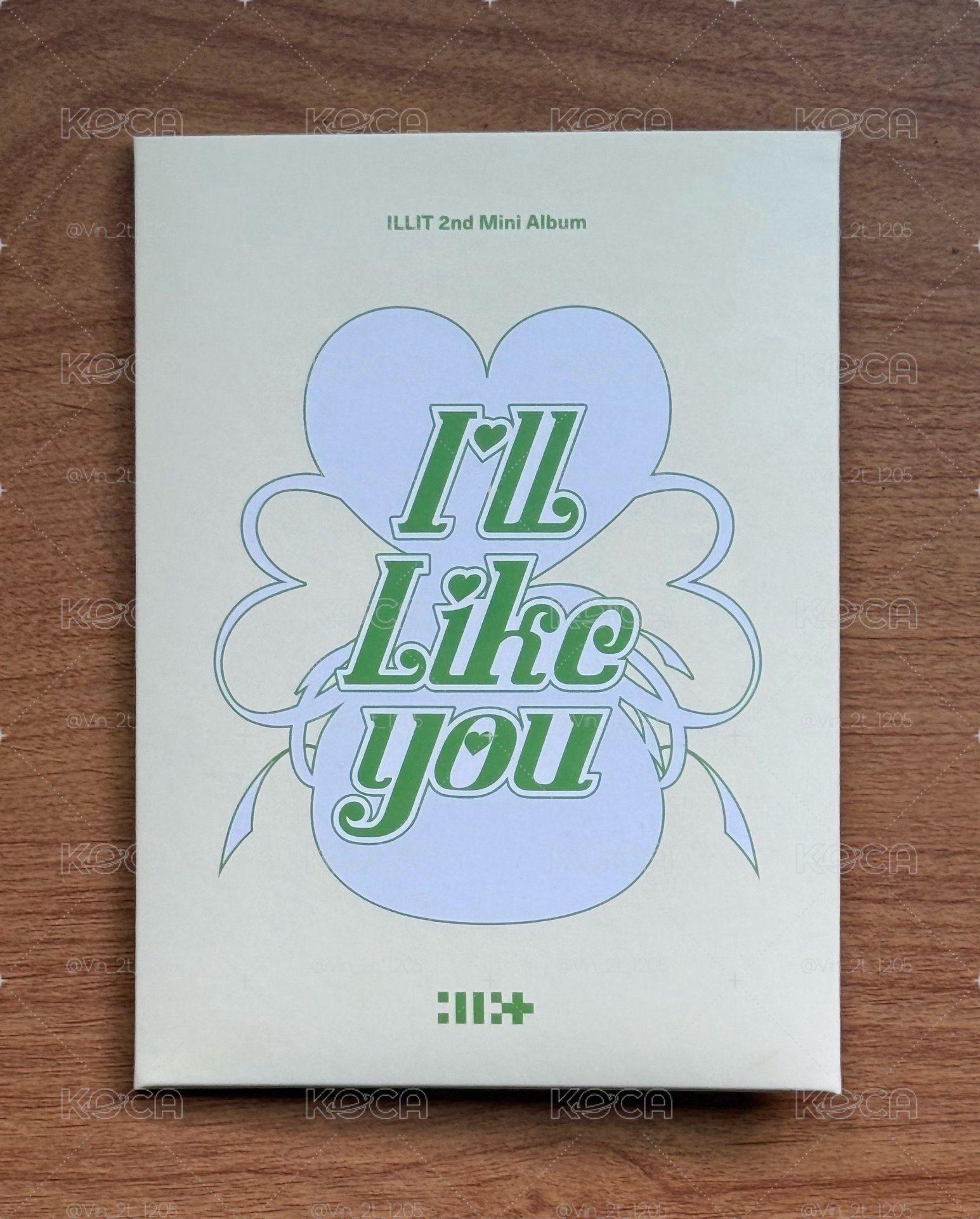 ILLIT 專輯