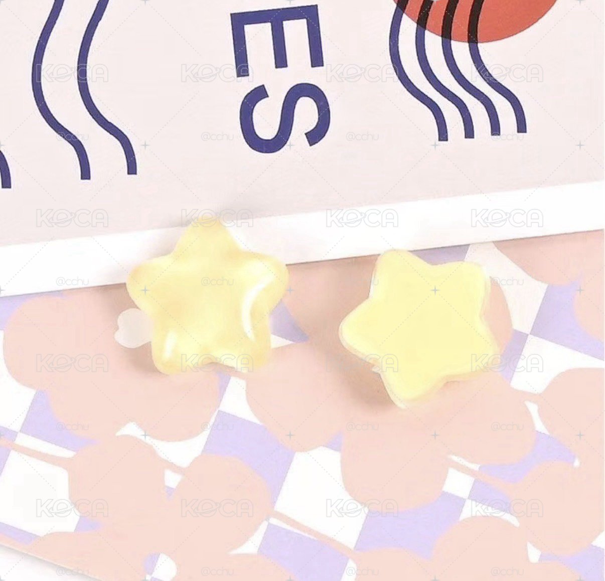 一些應援板、手燈裝飾物