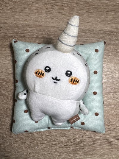 一角獨角鯨（臉跟甲蟲寶寶一樣。）