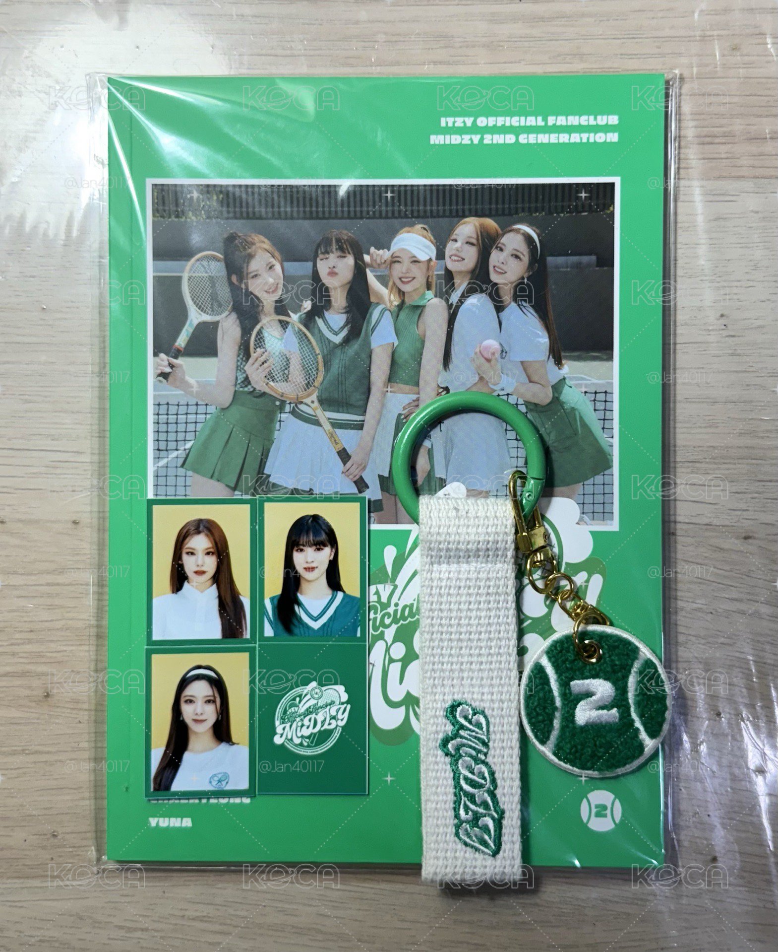 ITZY 二期會員禮 寫真書