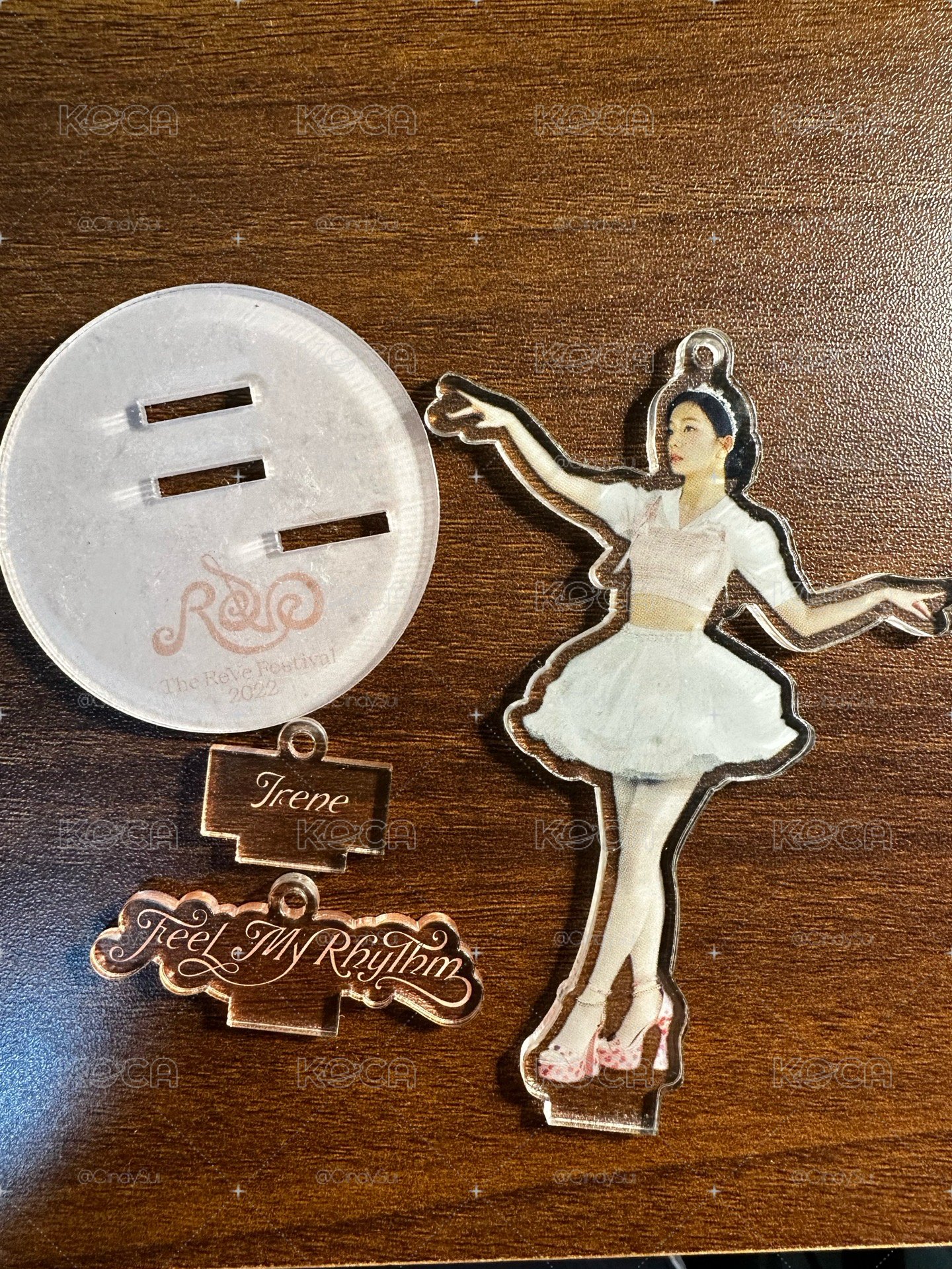 裴FMR立牌