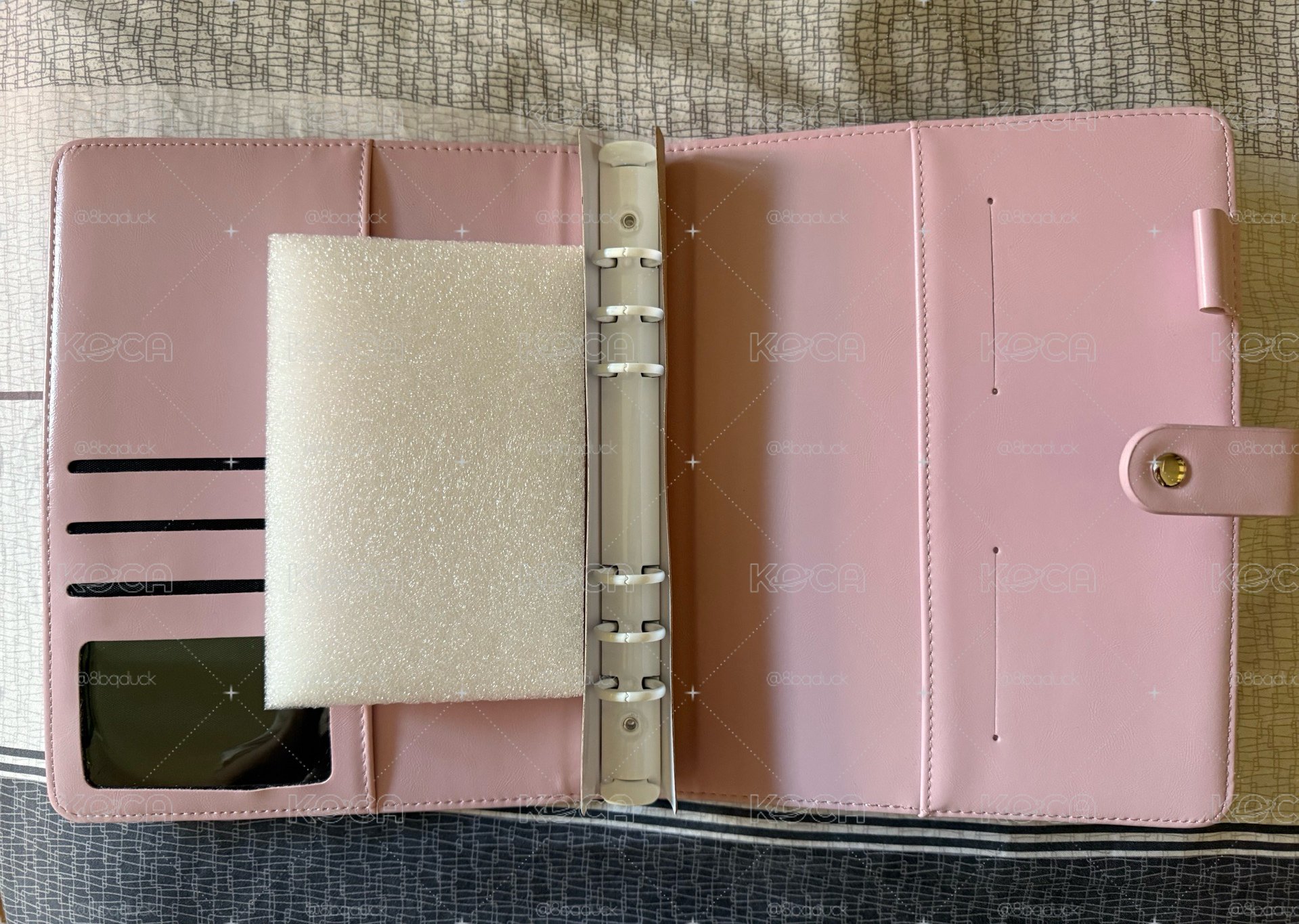 近全新飛雄卡冊粉色