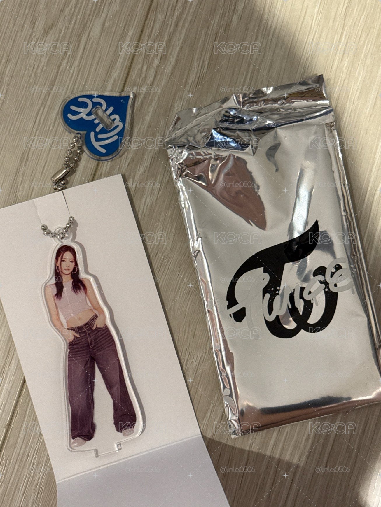 子瑜 六巡立牌