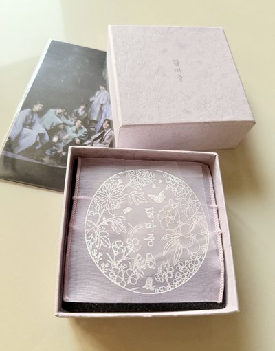 💣BTS 2022 中秋 달마중 珍珠蝴蝶 耳環 含大卡🦋