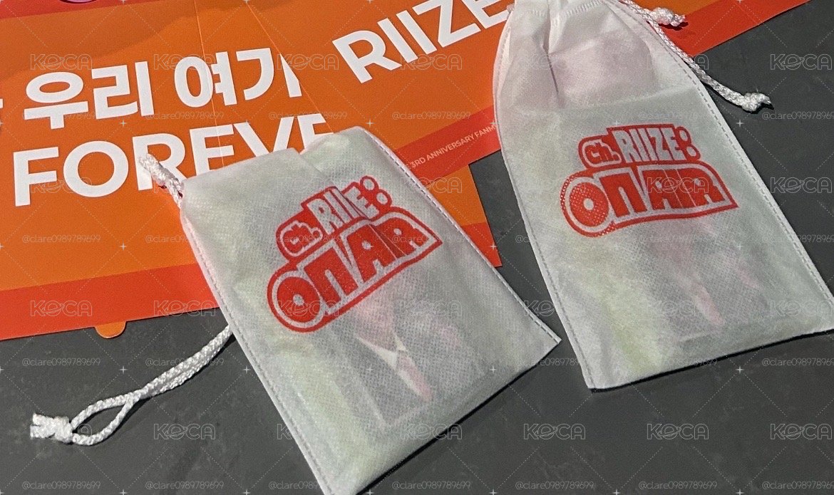 拉椅子三週年入場禮一套 未拆