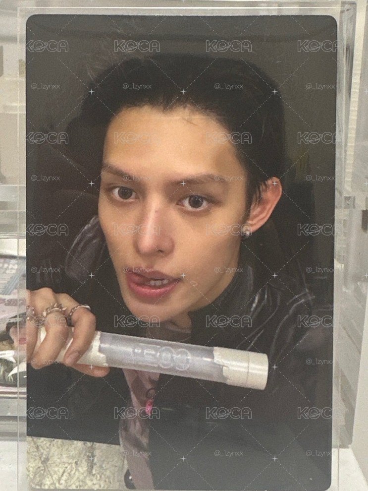 趙雨凡 Cortis手燈卡
