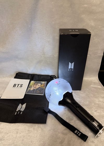 【官方正品】BTS 防彈少年團三代手燈 阿米棒 ARMY BOMB Ver.3（7人小卡全齊/保存良好）💜