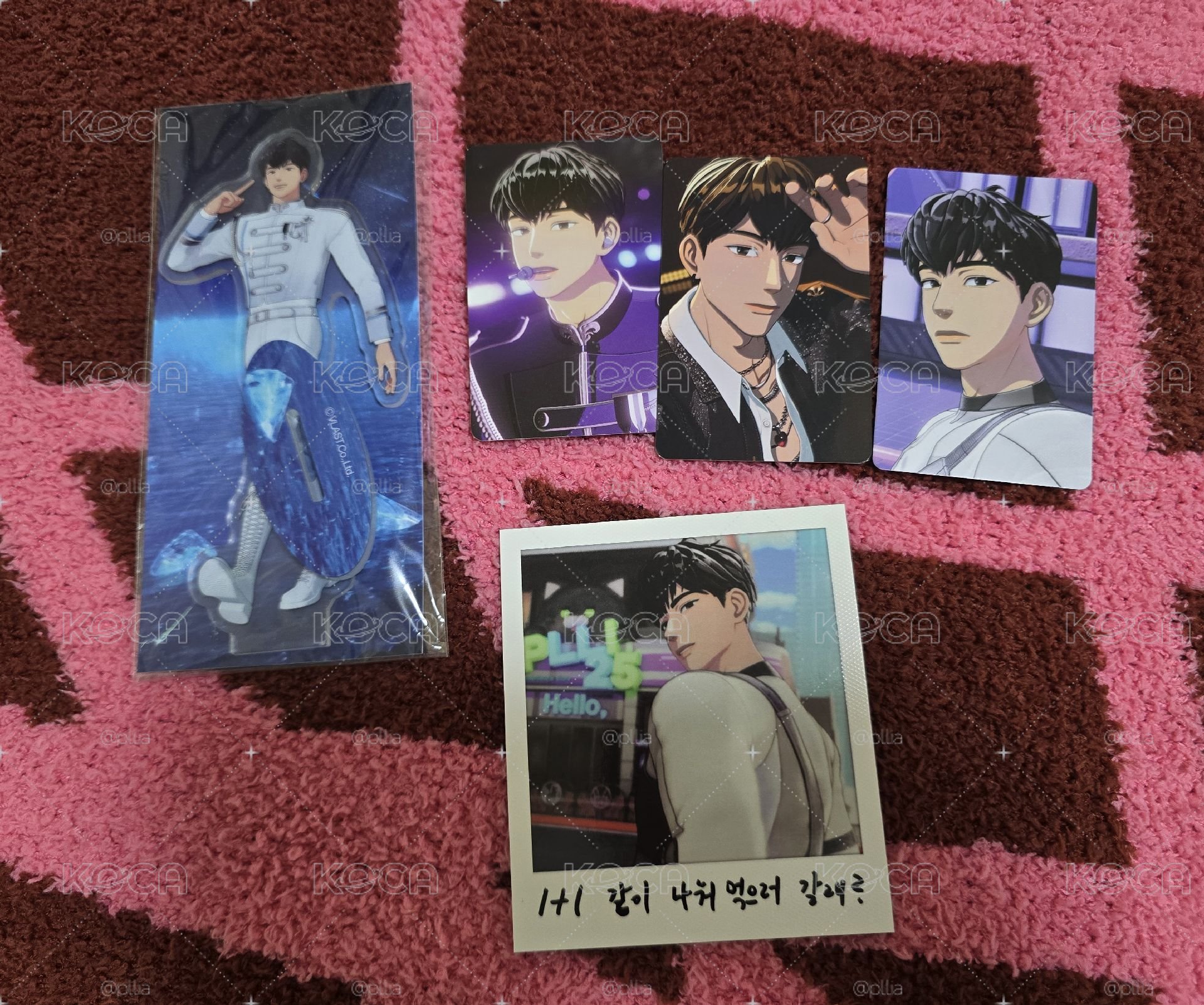 PLAVE 🖤河玟白軍裝立牌Set
