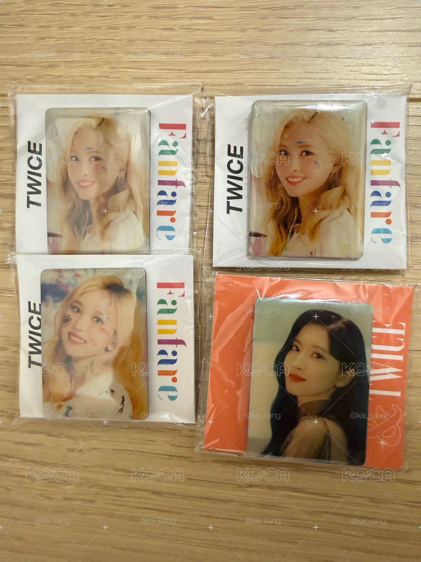 Twice 徽章 Momo  Mina 