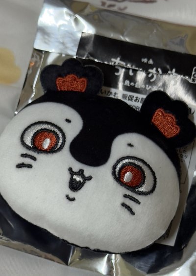 紅眼賽蓮徽章特典