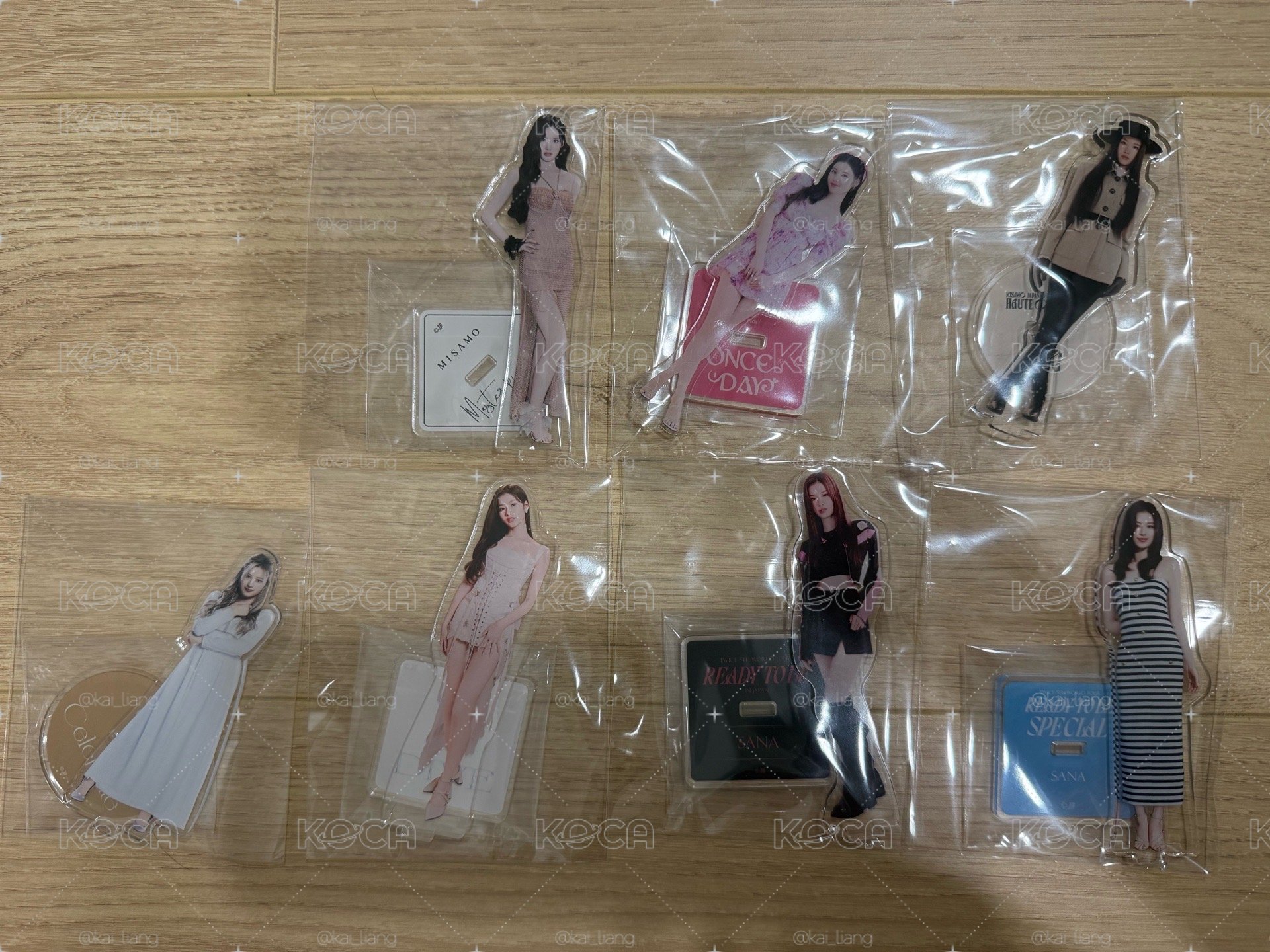 Twice 壓克力立牌 SANA