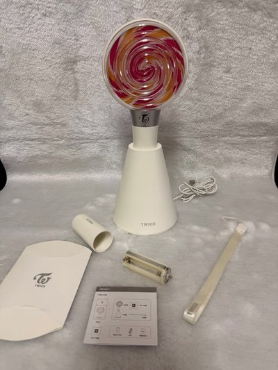 🍭 【官方正品】TWICE 初代手燈（Candy Bong）珍藏手燈✨