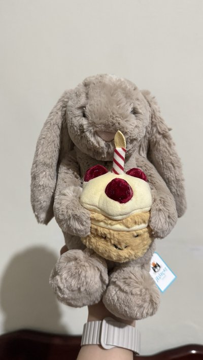 Jellycat 抱蛋糕兔 美國代購購入全新