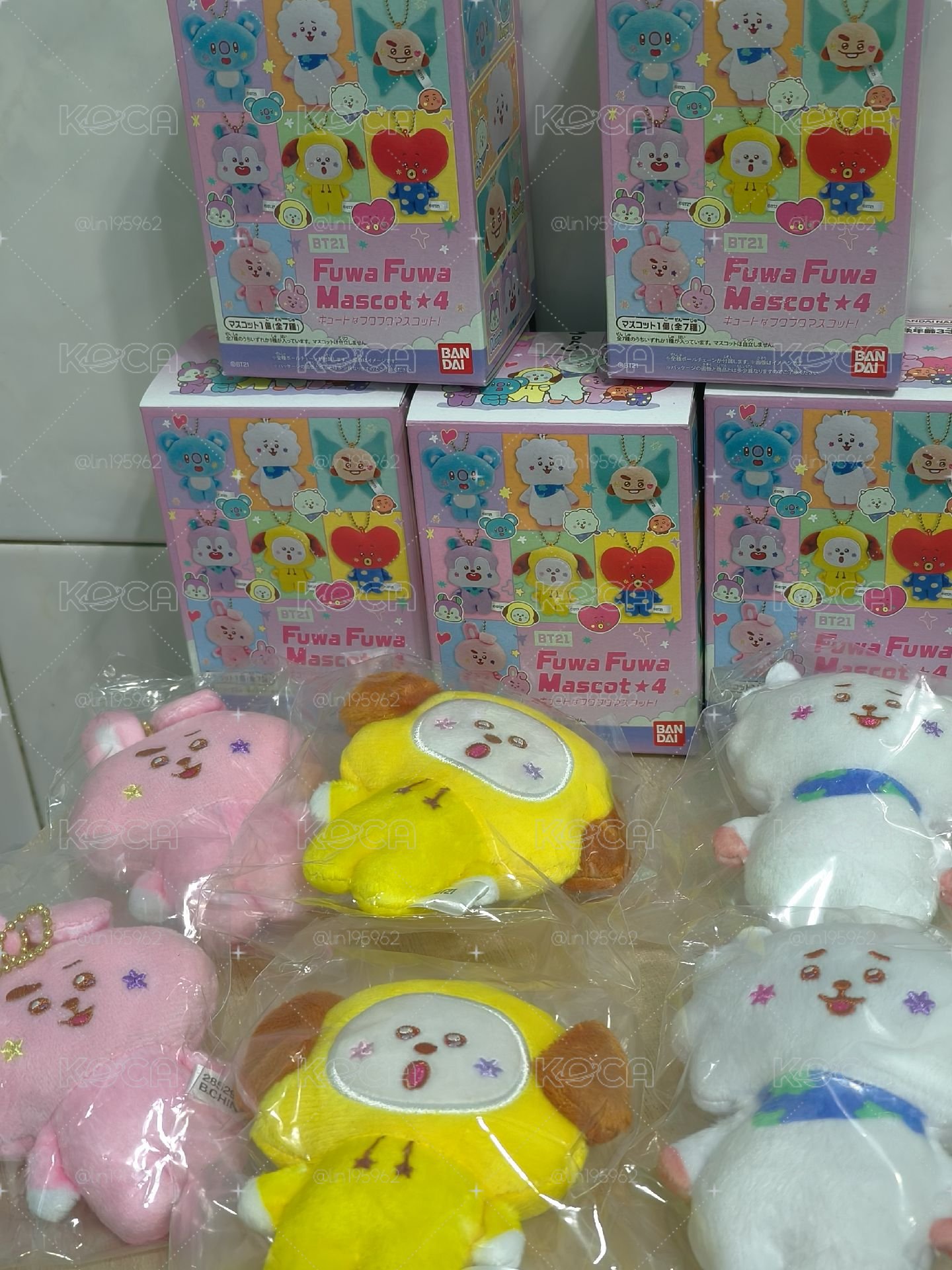 BT21 萬代吊飾娃