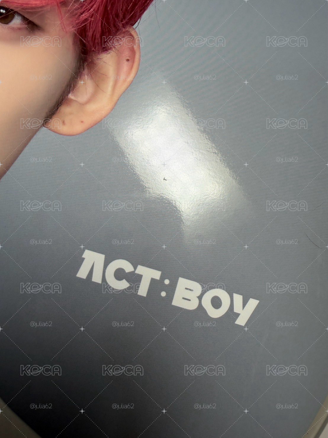 Act boy竣王扇