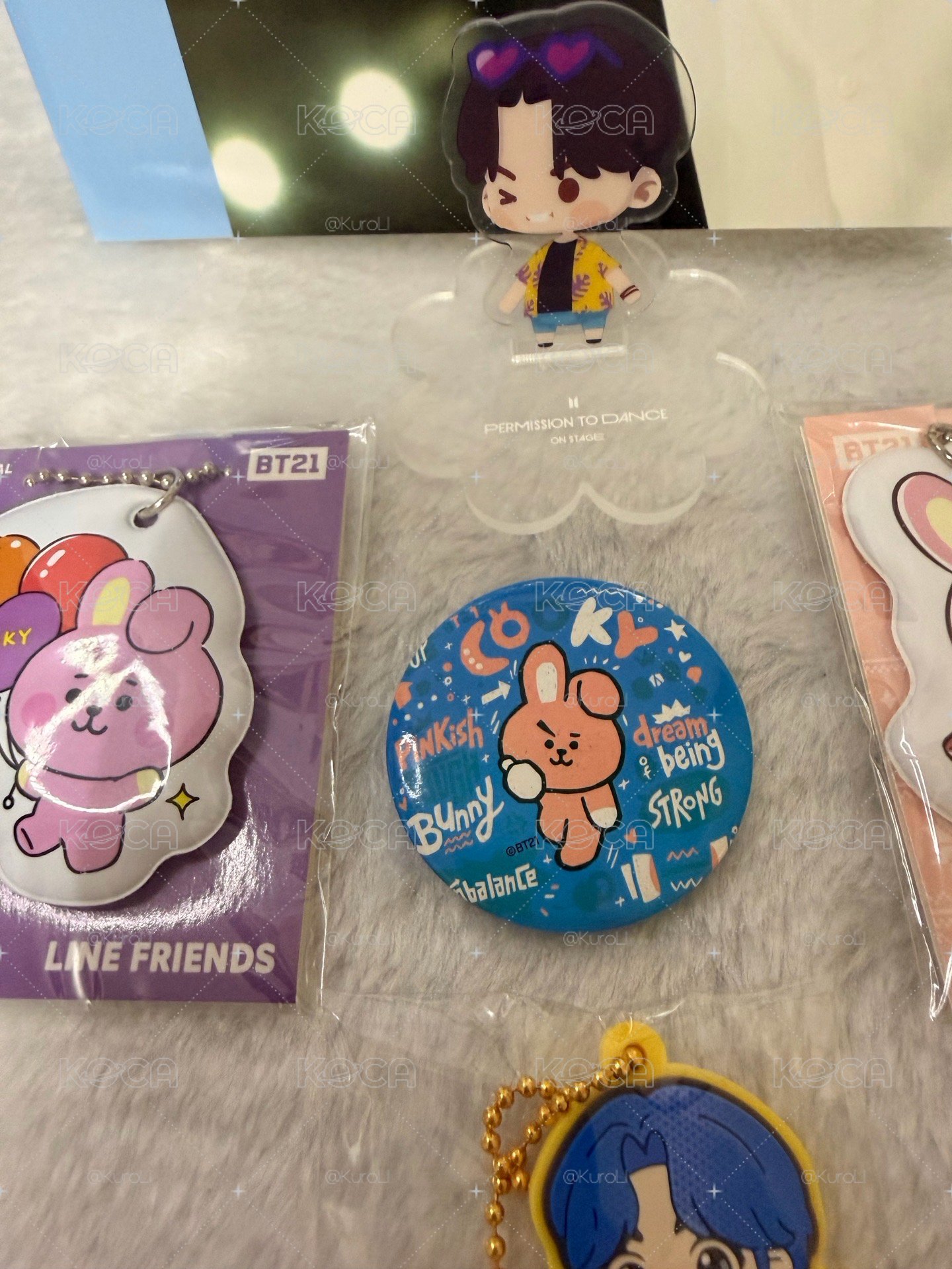 【絕版珍藏】BTS Jungkook 柾國 官方週邊小盤（立牌+吊飾+BT21 COOKY組合）