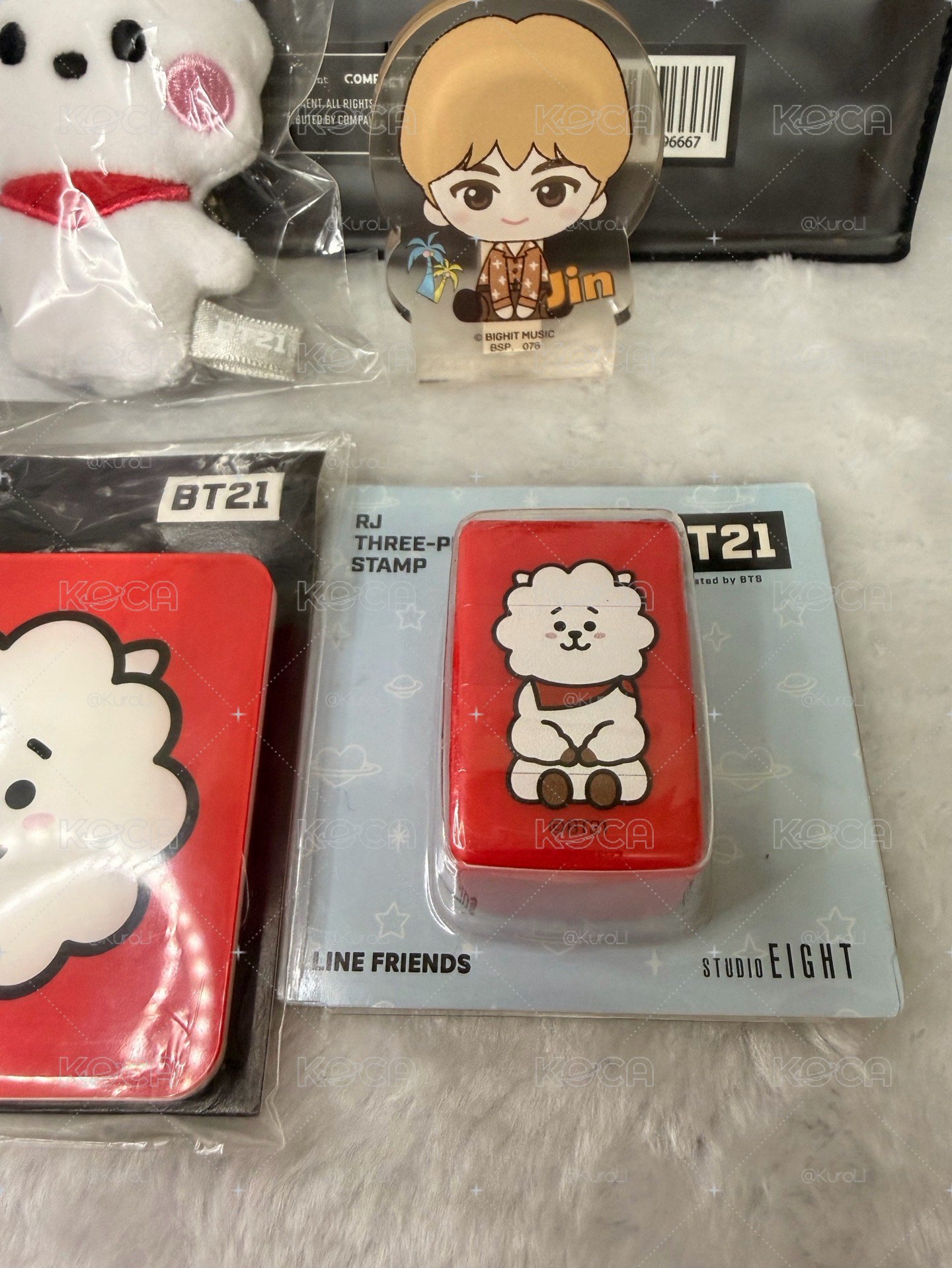 【絕版珍藏】BTS Jin 金碩珍 官方週邊小盤（手動Q版立牌+手帳+RJ 吊飾/徽章）