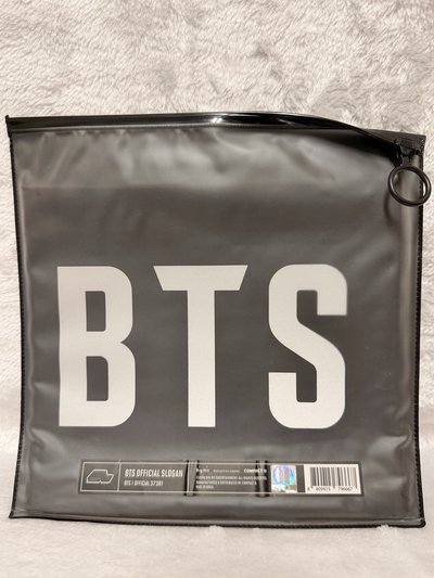 【絕版珍藏】BTS Jin 金碩珍 官方週邊小盤（手動Q版立牌+手帳+RJ 吊飾/徽章）