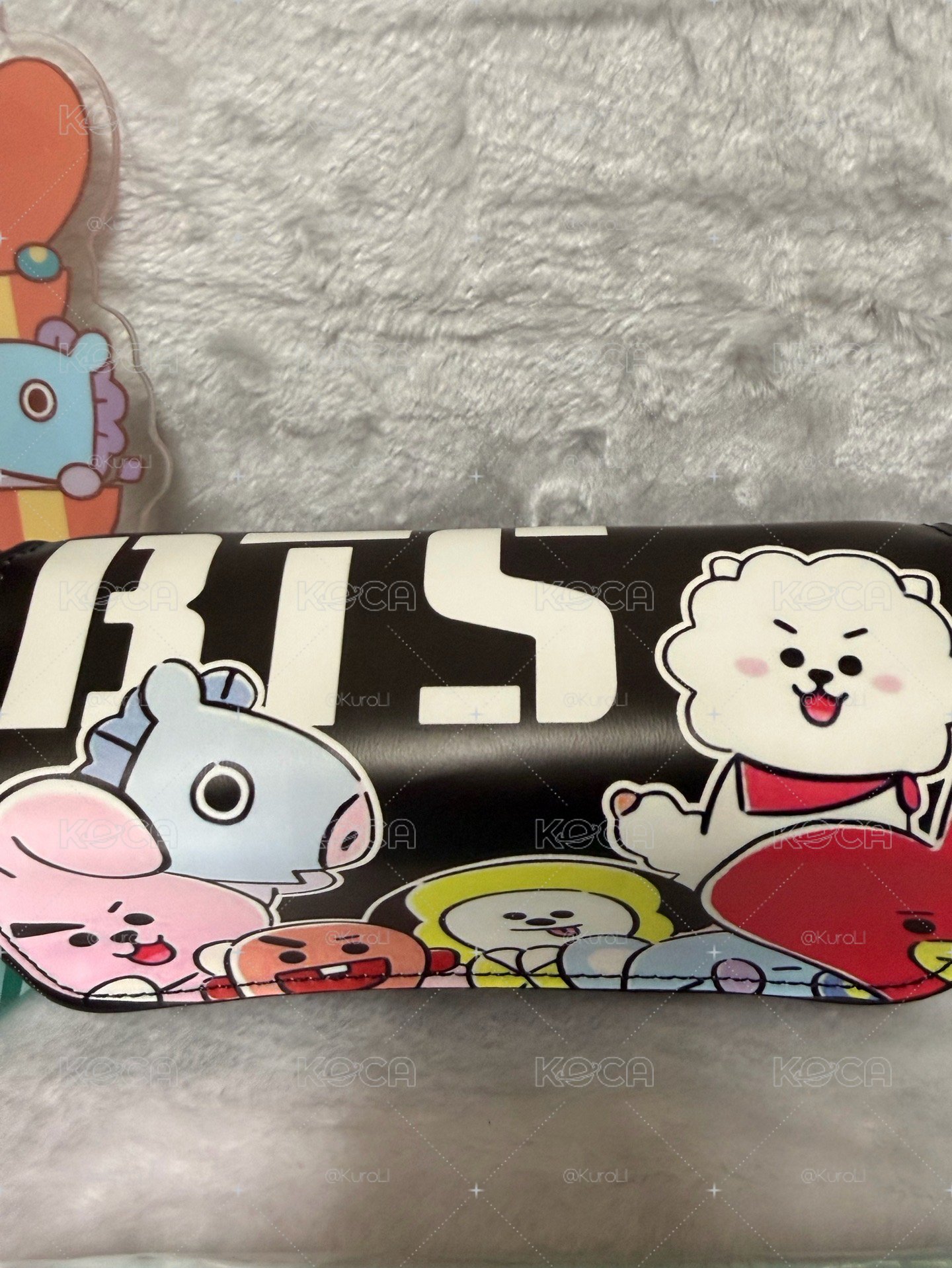 【絕版珍藏】BTS SUGA 官方週邊小盤（BT21 大壓克力板+全新收納鉛筆盒+SHOOKY 方巾）