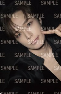 MOM 日咖 showcase 限定購入 特典卡 