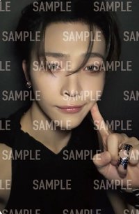 MOM 日咖 showcase 限定購入 特典卡 