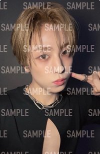 MOM 日咖 showcase 限定購入 特典卡 