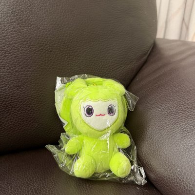 現貨六巡快閃店 磁吸坐姿娃