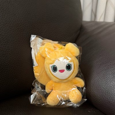 現貨六巡快閃店 磁吸坐姿娃